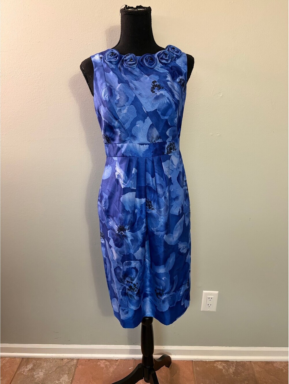 Blue Floral Sleeveless Cocktail Dress with Rose Detail